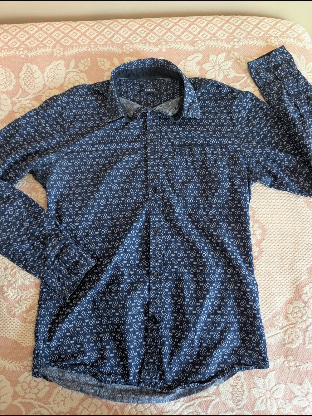 Izod Men's Dark Blue Geometric Print Button-Down Shirt